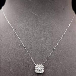 ❌ SOLD ❌ 18k whitegold HK settings diamond necklace